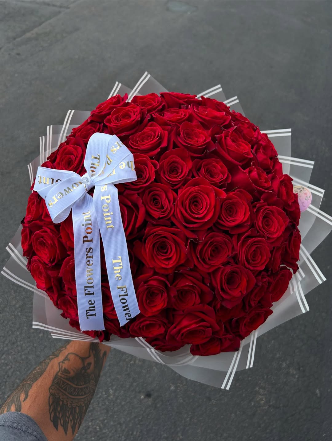 Bouquet 75 Red roses & White clear paper